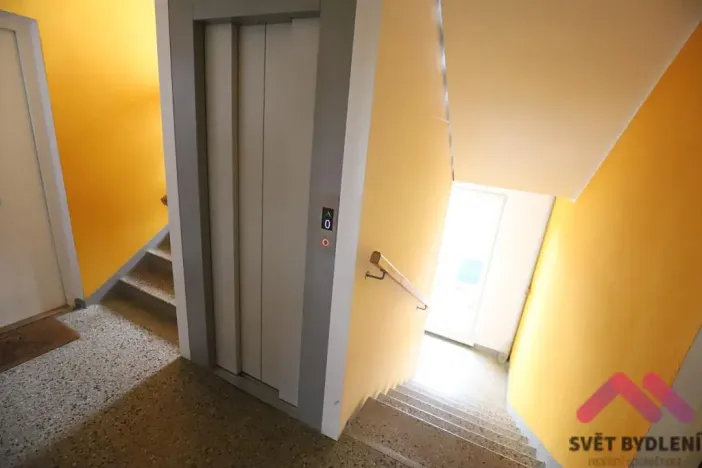 Prodej bytu 1+kk, Říčany, U Vodojemu, 19 m2