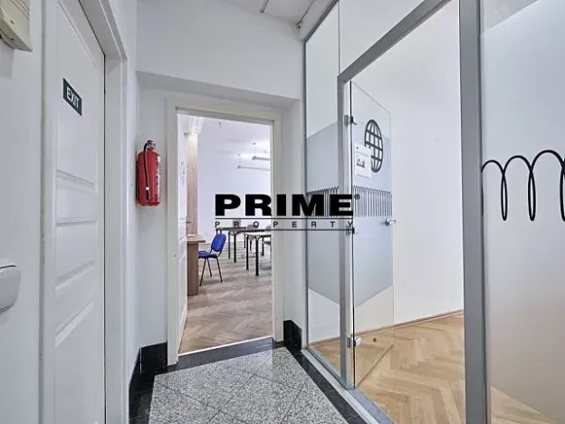 Pronájem kanceláře, Praha - Nové Město, Soukenická, 212 m2