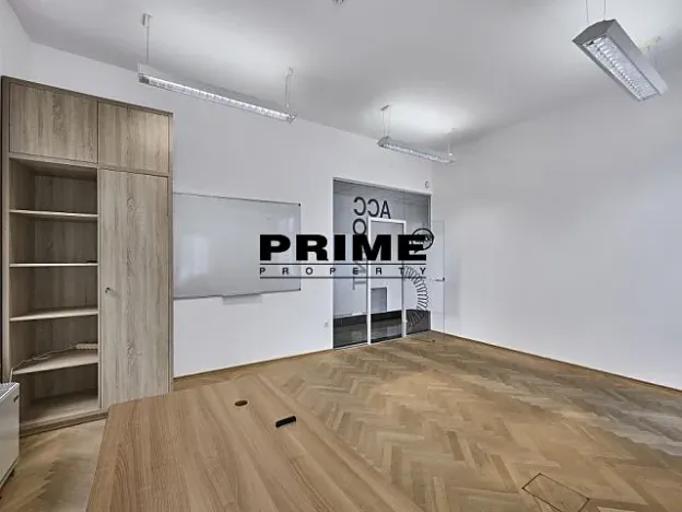 Pronájem kanceláře, Praha - Nové Město, Soukenická, 212 m2