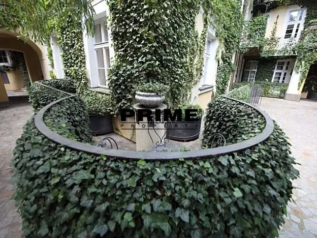 Pronájem bytu 2+kk, Praha - Malá Strana, Vlašská, 92 m2