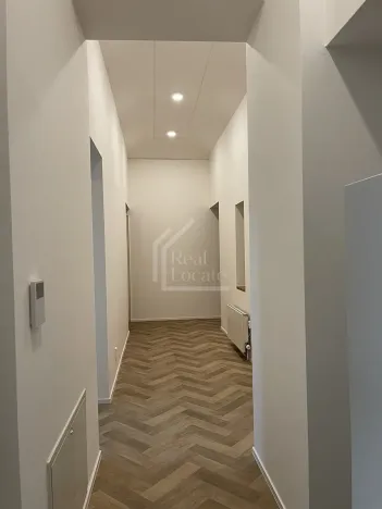 Pronájem kanceláře, Praha - Smíchov, Janáčkovo nábřeží, 187 m2