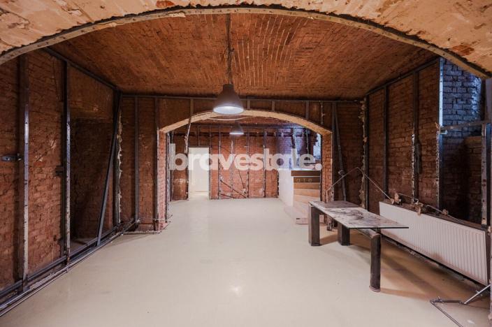 Prodej komerční, Praha - Karlín, Pernerova, 335 m2