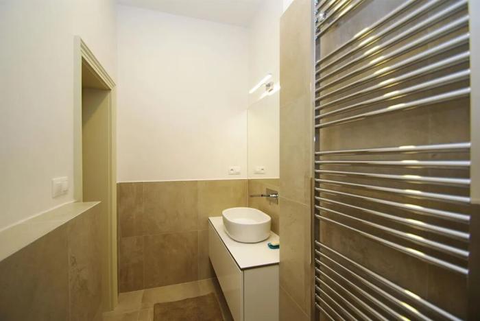 Pronájem bytu 2+1, Praha - Nové Město, Bolzanova, 92 m2