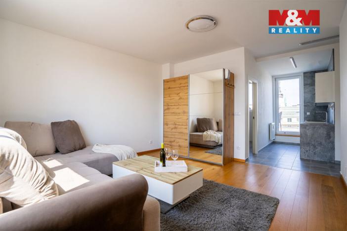 Pronájem bytu 1+kk, Pardubice - Zelené Předměstí, Smetanovo náměstí, 33 m2