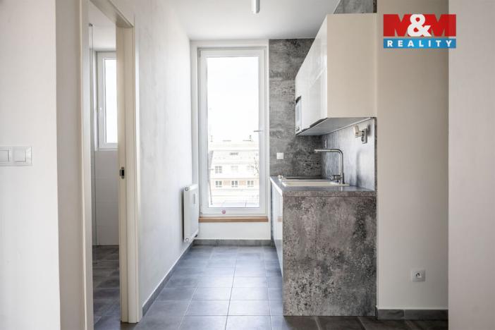 Pronájem bytu 1+kk, Pardubice - Zelené Předměstí, Smetanovo náměstí, 33 m2