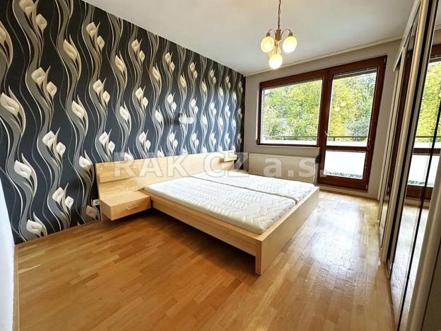 Pronájem bytu 3+1, Praha - Smíchov, Zdíkovská, 81 m2