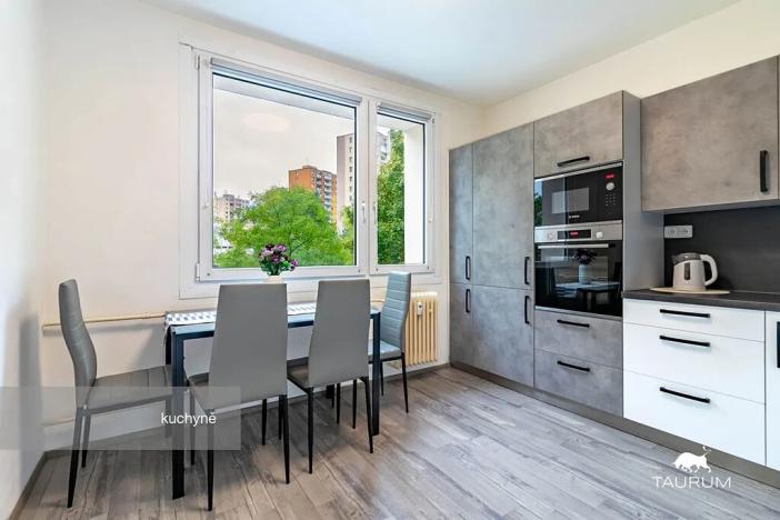 Prodej bytu 1+1, Plzeň, Komenského, 36 m2