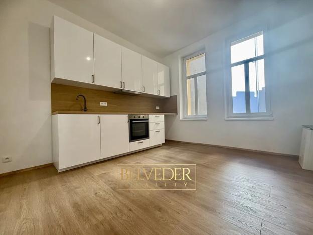 Pronájem bytu 2+1, Teplice, Vrázova, 70 m2