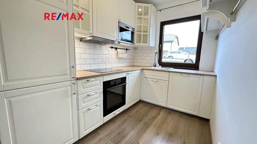 Pronájem rodinného domu, Králův Dvůr, Větrná, 80 m2