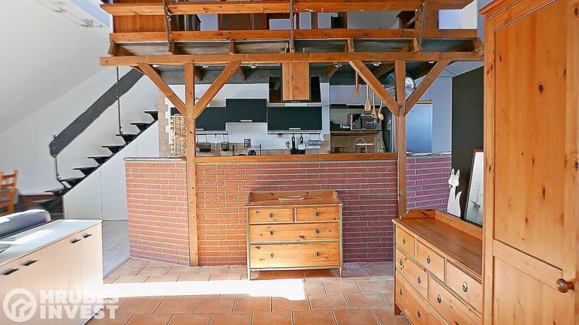 Pronájem atypického bytu, Býšť, 130 m2