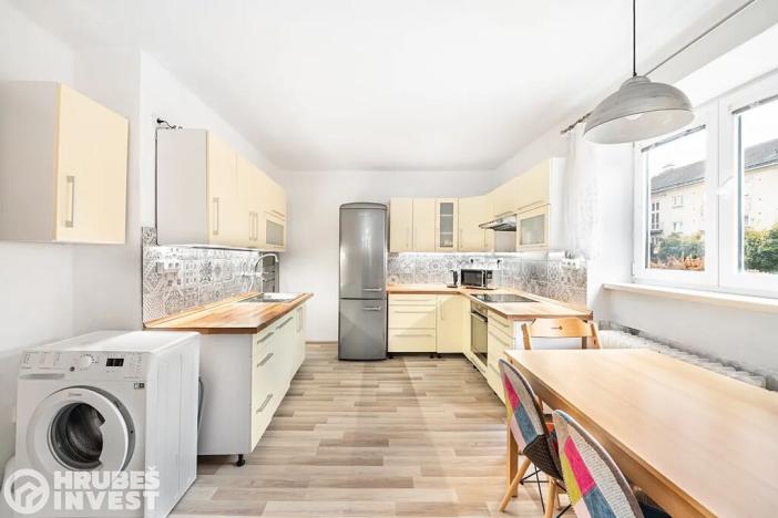 Prodej bytu 2+kk, Trutnov, náměstí Horníků, 56 m2