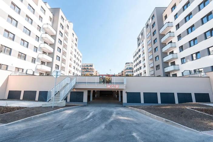 Pronájem bytu 1+kk, Praha - Hlubočepy, Fabiánové, 30 m2