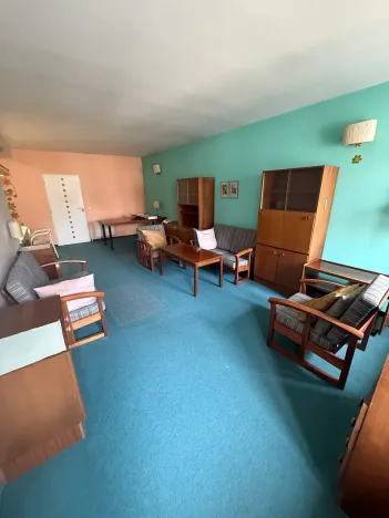 Pronájem atypického bytu, Broumov, Mírové náměstí, 120 m2