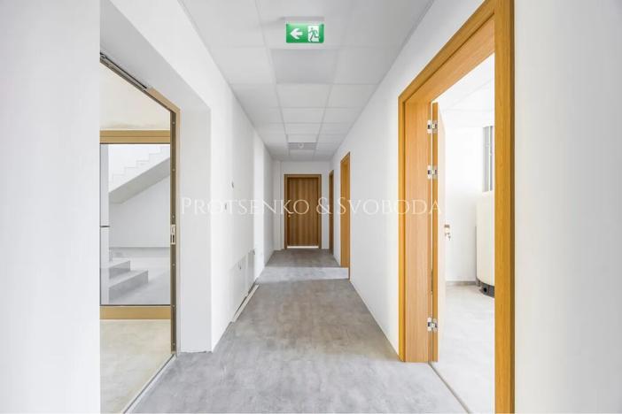 Pronájem kanceláře, Velká Bíteš, 270 m2