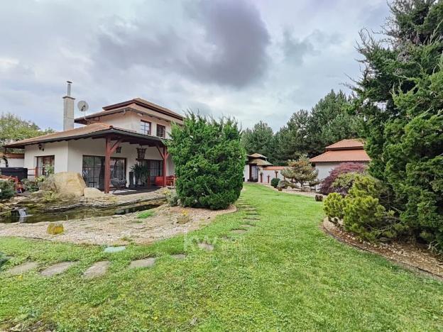 Pronájem rodinného domu, Opolany, 155 m2