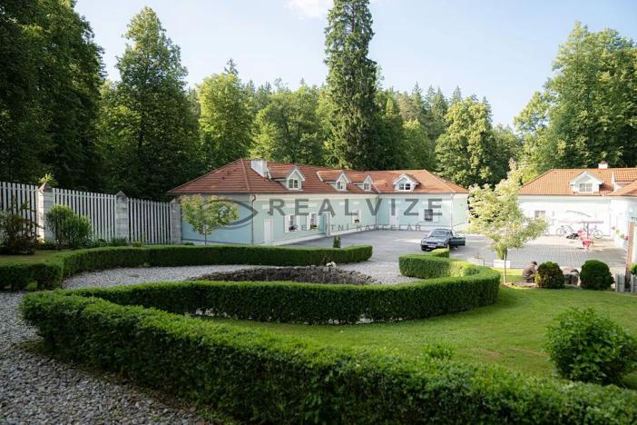 Prodej vícegeneračního domu, Nové Hrady, 880 m2