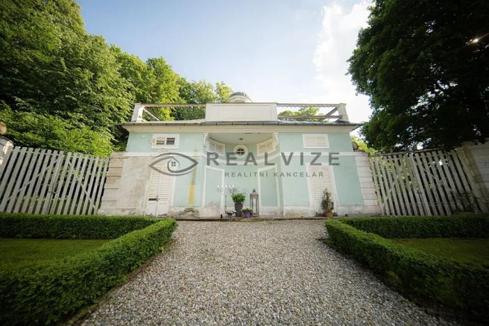 Prodej vícegeneračního domu, Nové Hrady, 880 m2