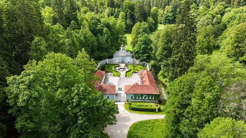 Prodej domu, Nové Hrady, 880 m2