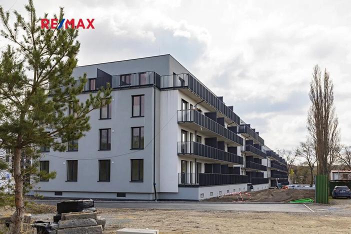 Prodej bytu 1+kk, Kladno, Ke křížku, 38 m2