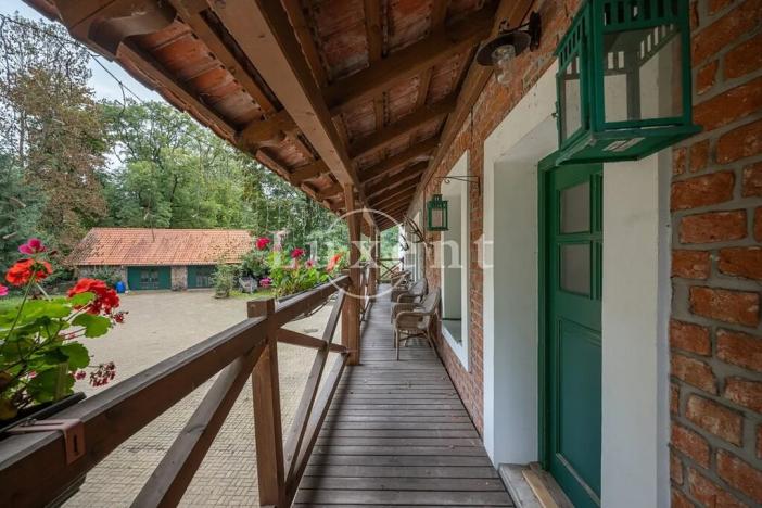 Prodej komerční nemovitosti, Stříbrná Skalice, 1700 m2