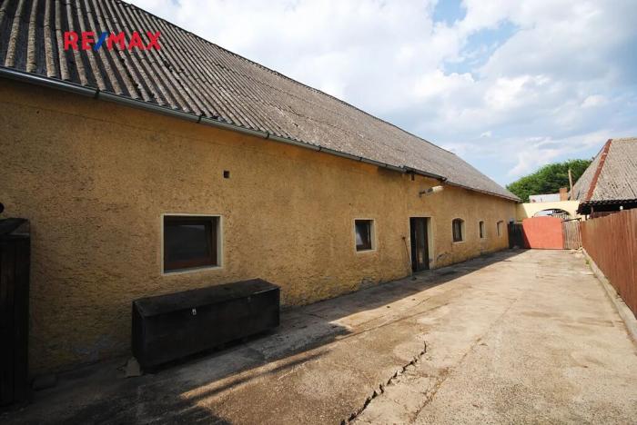 Prodej komerční nemovitosti, Církvice, 6984 m2