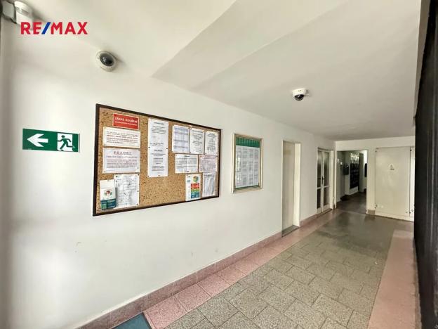 Pronájem bytu 1+kk, Praha - Vokovice, Evropská, 25 m2