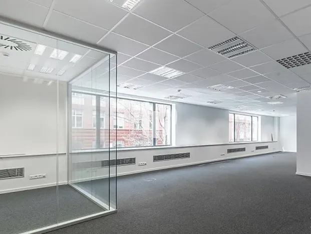 Pronájem kanceláře, Praha - Karlín, Thámova, 150 m2