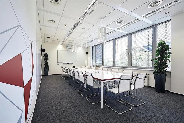 Pronájem kanceláře, Praha - Jinonice, Radlická, 500 m2