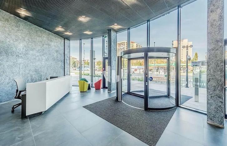 Pronájem kanceláře, Praha - Vokovice, Evropská, 550 m2