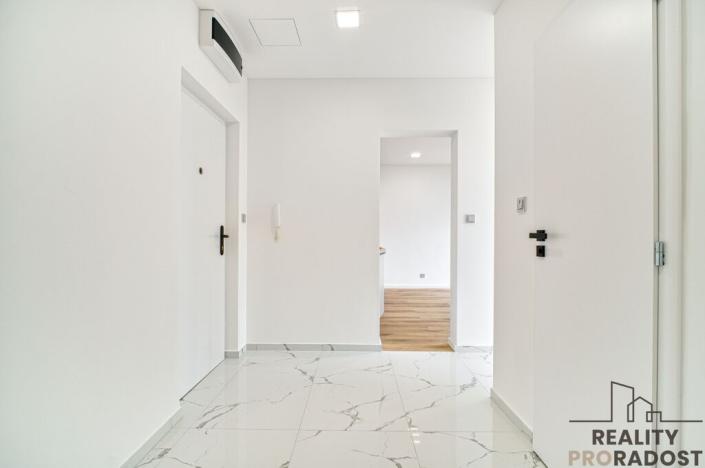 Prodej bytu 2+kk, Ostrava - Poruba, Vietnamská, 41 m2