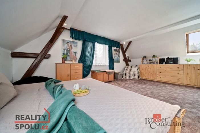 Prodej rodinného domu, Kuks - Kašov, 205 m2