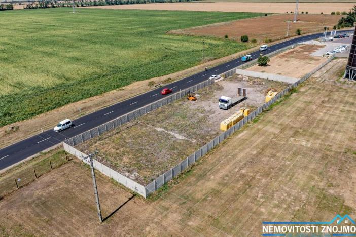 Pronájem komerčního pozemku, Tasovice, 1650 m2