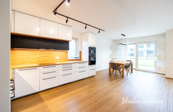 Pronájem rodinného domu, Horoušany, Kubišova, 120 m2