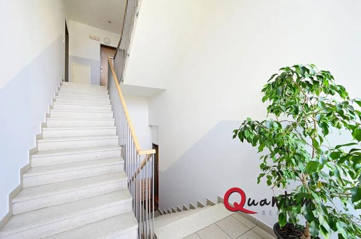 Pronájem bytu 1+kk, Praha - Žižkov, Květinková, 37 m2