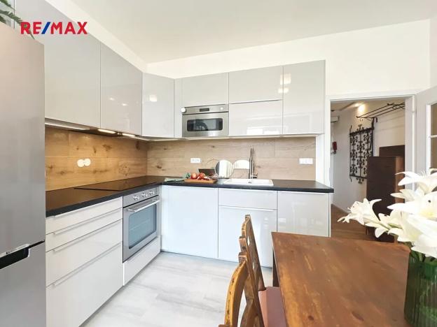 Pronájem bytu 2+kk, Praha - Michle, Nuselská, 49 m2