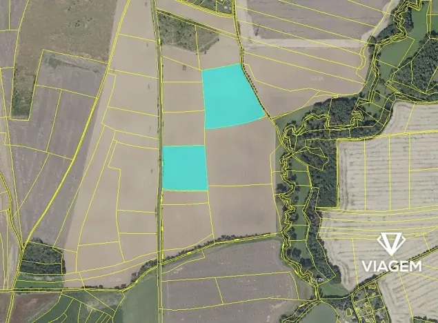 Prodej podílu pole, Praha, 2466 m2