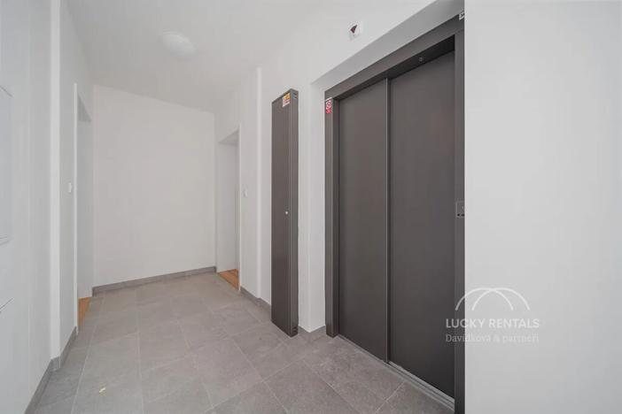 Pronájem bytu 2+kk, Praha - Chodov, Líbalova, 49 m2