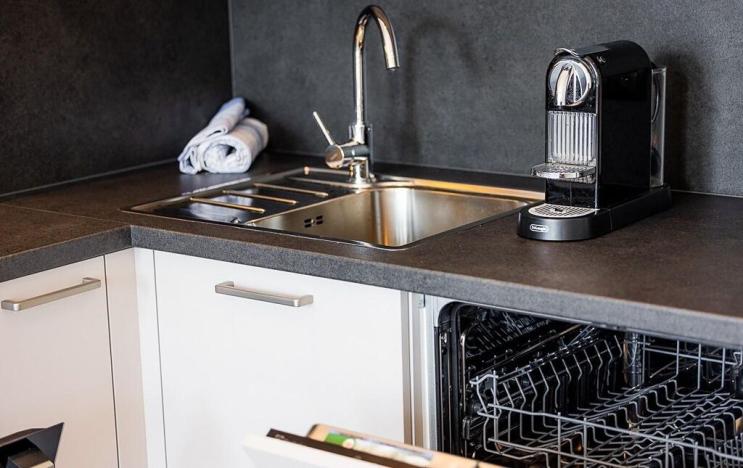 Pronájem bytu 1+kk, Praha - Holešovice, V háji, 49 m2