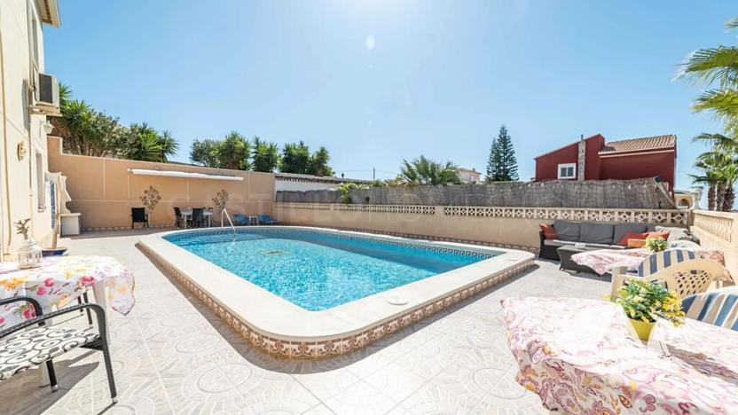 Prodej vily, San Miguel de Salinas, Španělsko, 198 m2