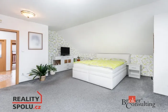 Prodej rodinného domu, Hradec Králové - Roudnička, Horní, 210 m2