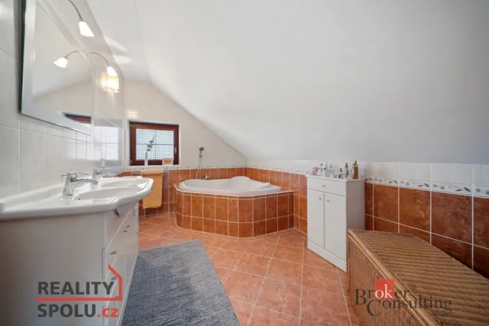 Prodej rodinného domu, Hradec Králové - Roudnička, Horní, 210 m2