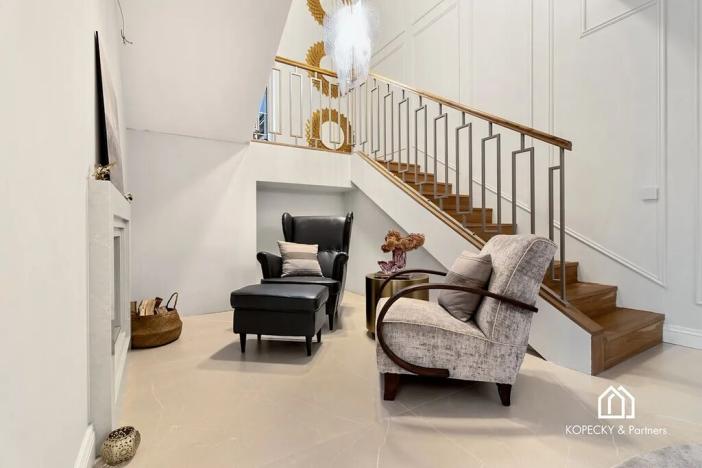 Prodej rodinného domu, Přezletice, Čakovická, 405 m2