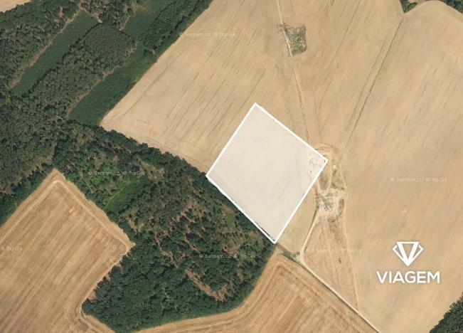Prodej podílu pole, Liběšice, 2391 m2