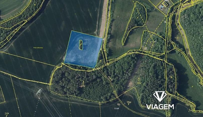 Prodej podílu pole, Bžany, 3399 m2