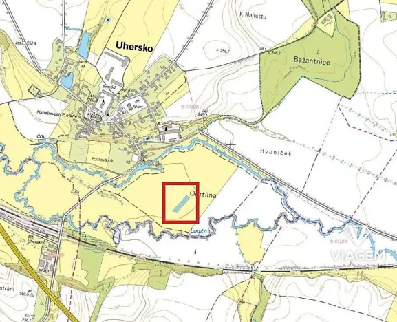 Prodej pole, Uhersko, 2294 m2