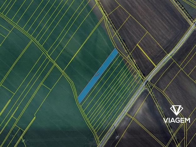 Prodej podílu pole, Poděbrady, 1852 m2