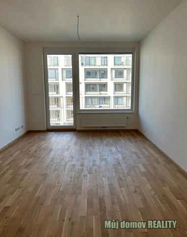 Pronájem bytu 2+kk, Praha - Vysočany, Smržových, 52 m2