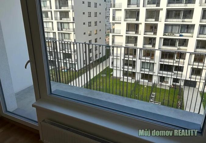 Pronájem bytu 2+kk, Praha - Vysočany, Smržových, 52 m2