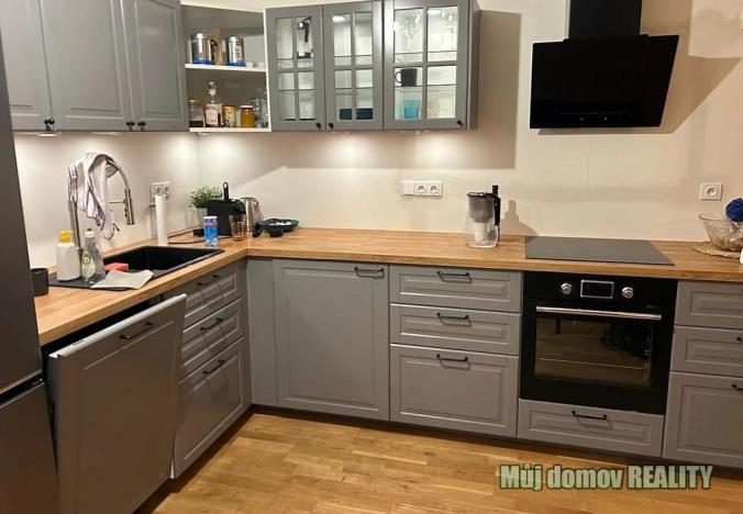 Pronájem bytu 2+kk, Praha - Vysočany, Smržových, 52 m2