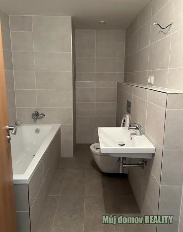 Pronájem bytu 2+kk, Praha - Vysočany, Smržových, 52 m2